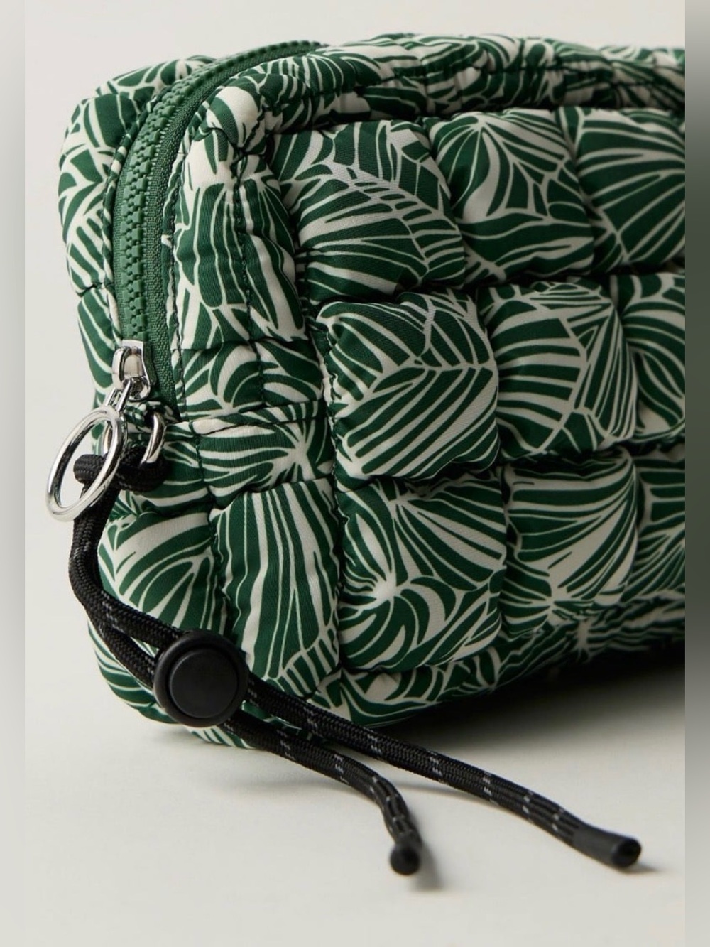 FP MOVEMENT by FREE PEOPLE PRINTED MINI CASE IN TOUCAN TROPICS - Picture 3 of 11